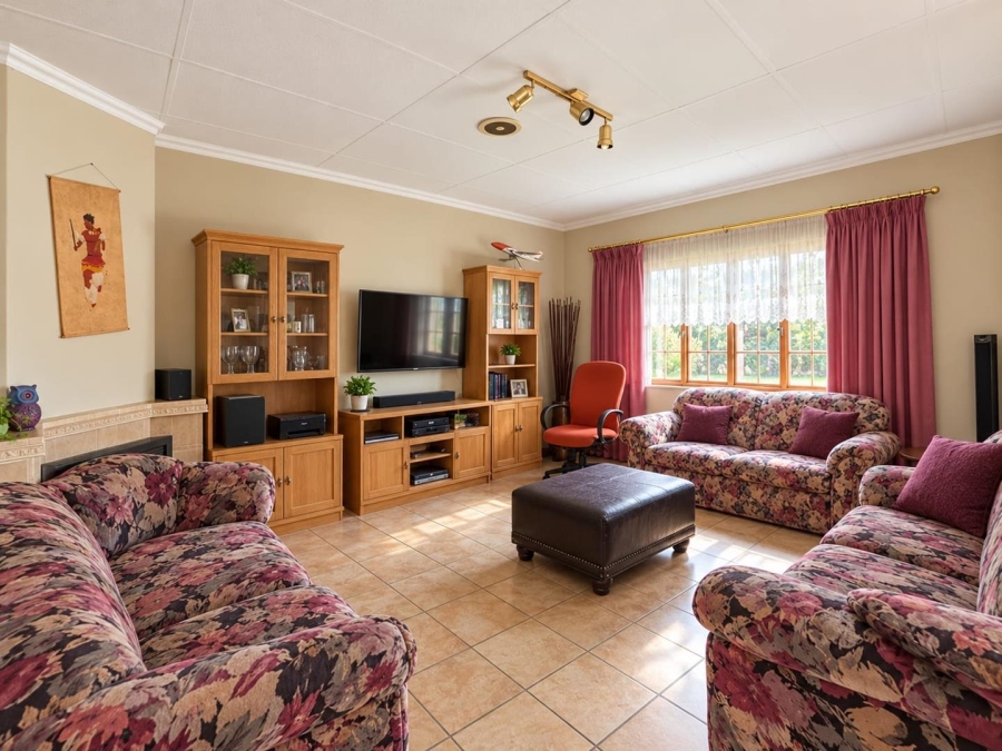 4 Bedroom Property for Sale in Ladybrand Free State